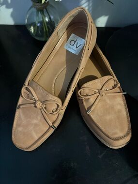 DV by Dolce Vita Tan Bow Loafers